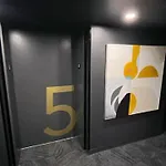 Luxe Downtown Gateway